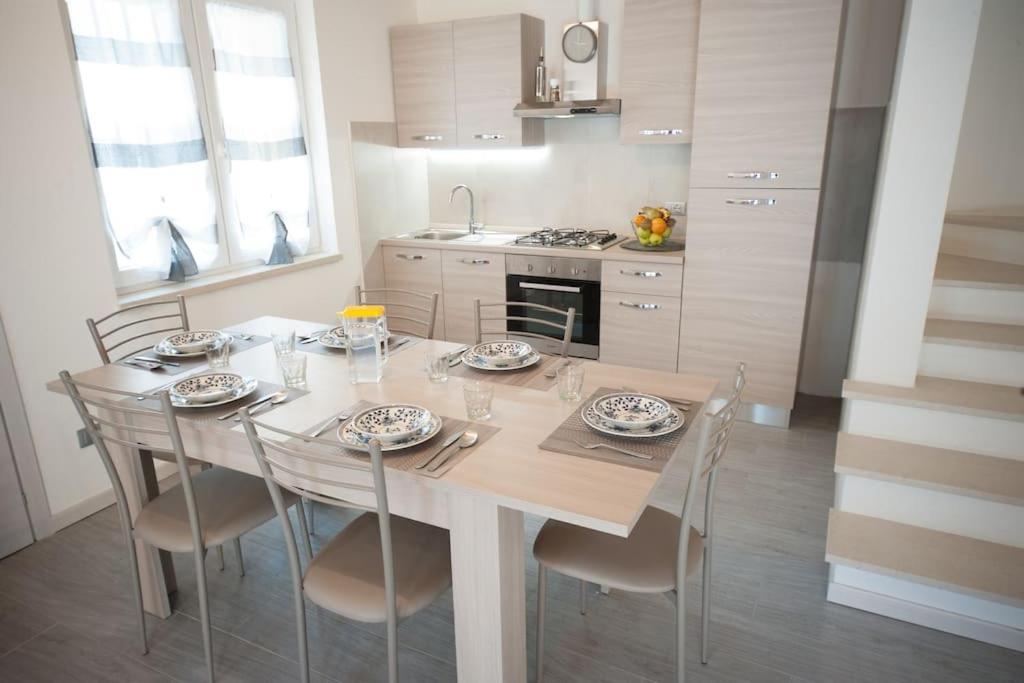 Casa Gemma - Big Family House With Free Parking Apartamento San Giovanni Lupatoto Exterior foto