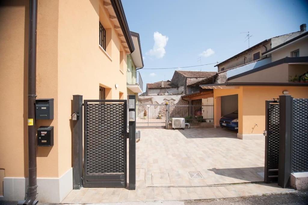 Casa Gemma - Big Family House With Free Parking Apartamento San Giovanni Lupatoto Exterior foto