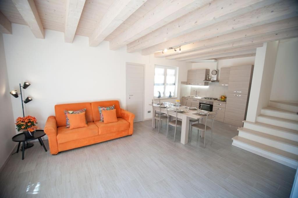 Casa Gemma - Big Family House With Free Parking Apartamento San Giovanni Lupatoto Exterior foto