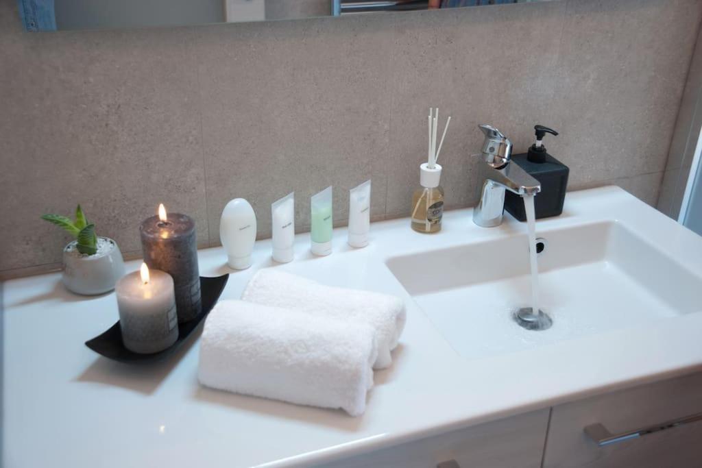 Casa Gemma - Big Family House With Free Parking Apartamento San Giovanni Lupatoto Exterior foto